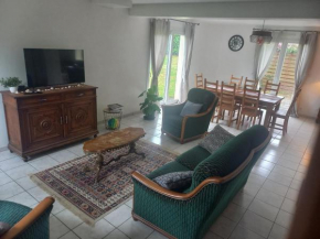 Binic 700m de la plage 4 chambres, jardin, linge, wifi